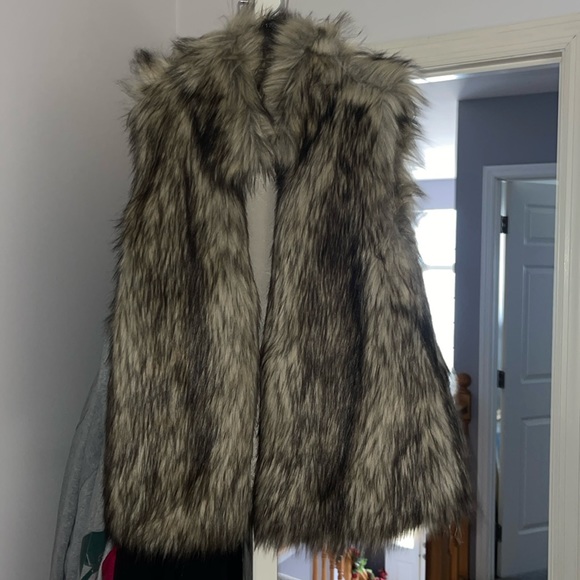 Michael kors size M fur vest - Picture 1 of 3